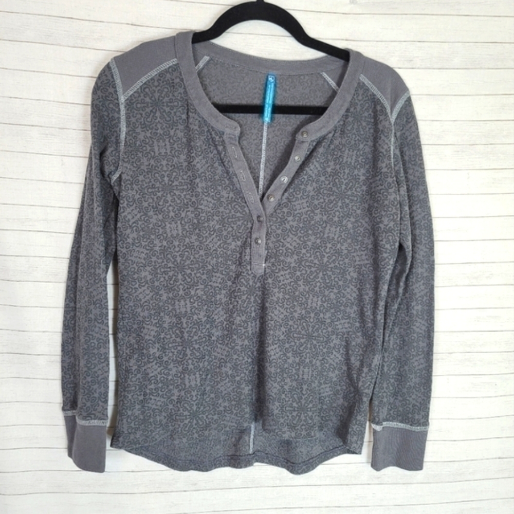 KUHL FLORAL PAISLEY THERMAL KNIT BUTTON FRONT HENLEY, SZ MEDIUM